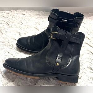 ECCO Black Saunter Chelsea Pull On Md-Cut Boots With Buckles 
Size 7.5